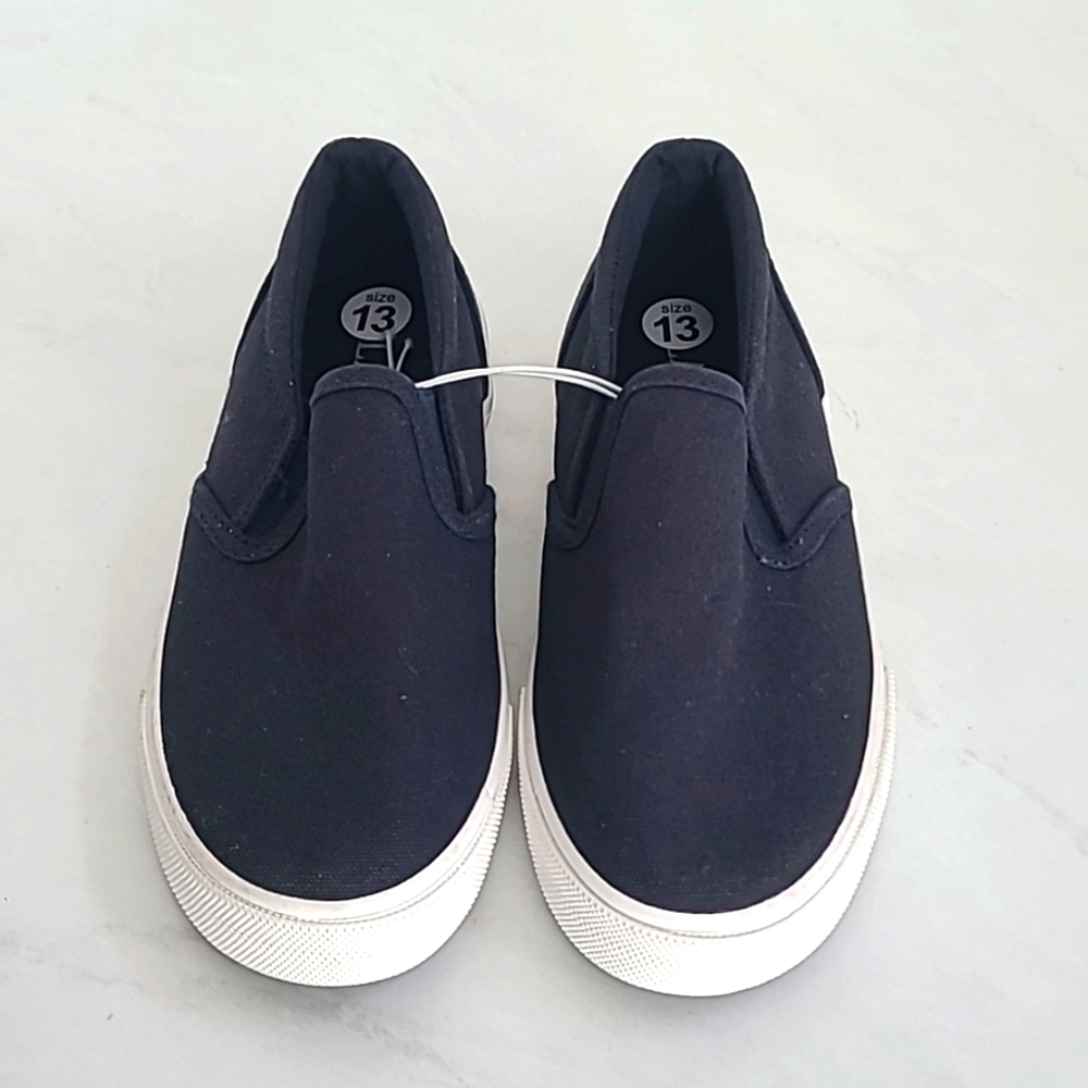 NWOT Children’s Place slip on sneakers 13 youth